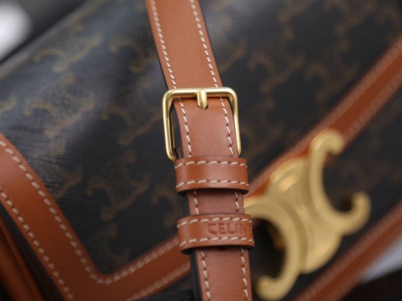 Ce1i*e triomphe bags